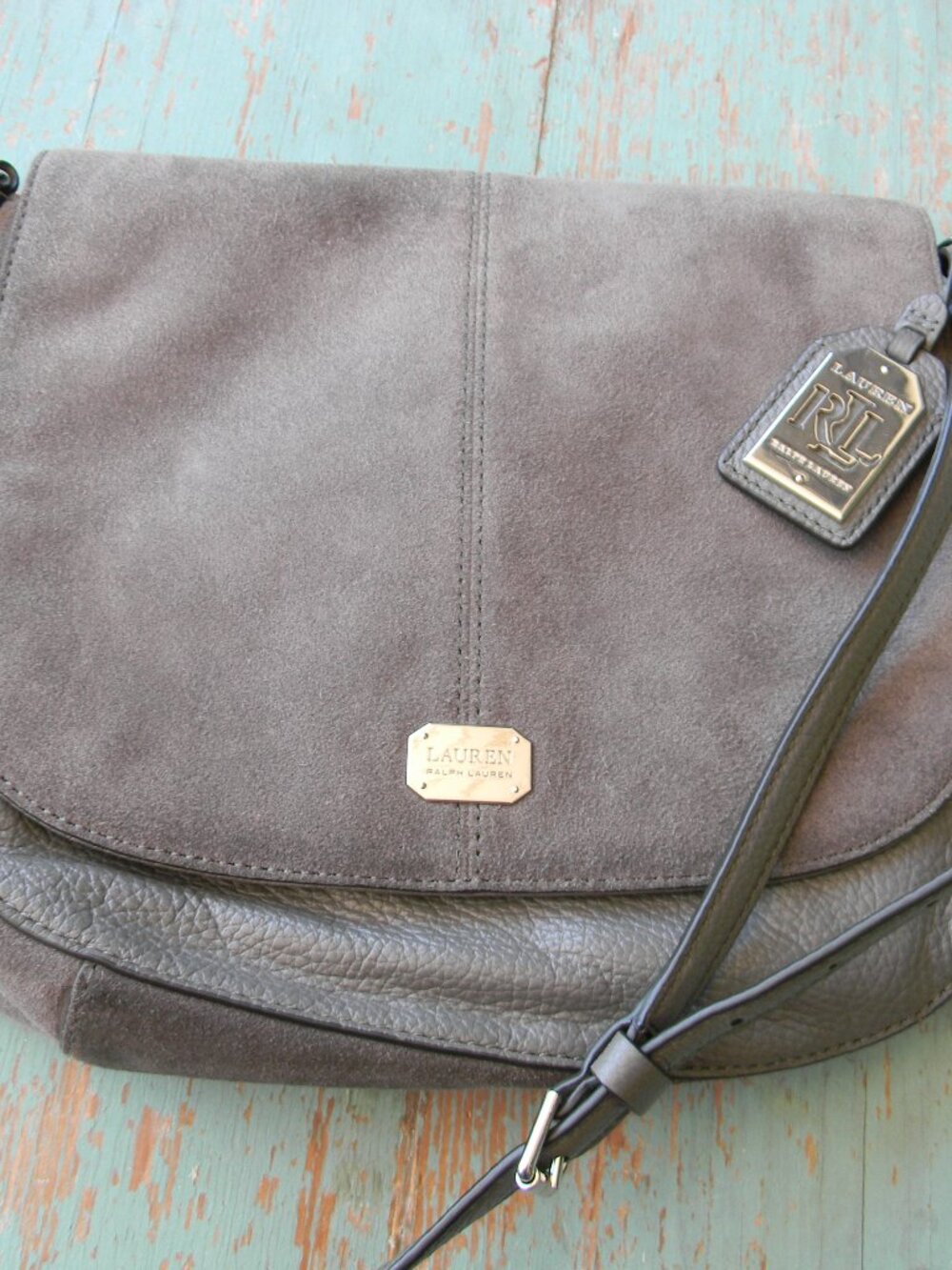 LAUREN RALPH LAUREN GRAY SUEDE FLAP MESSENGER CROSSBODY BAG MEDIUM CLASSIC